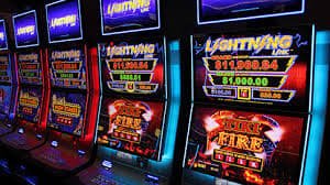 Platform mahabet menampilkan berbagai kategori permainan termasuk olahraga, slot, live-dealer, dan esports
